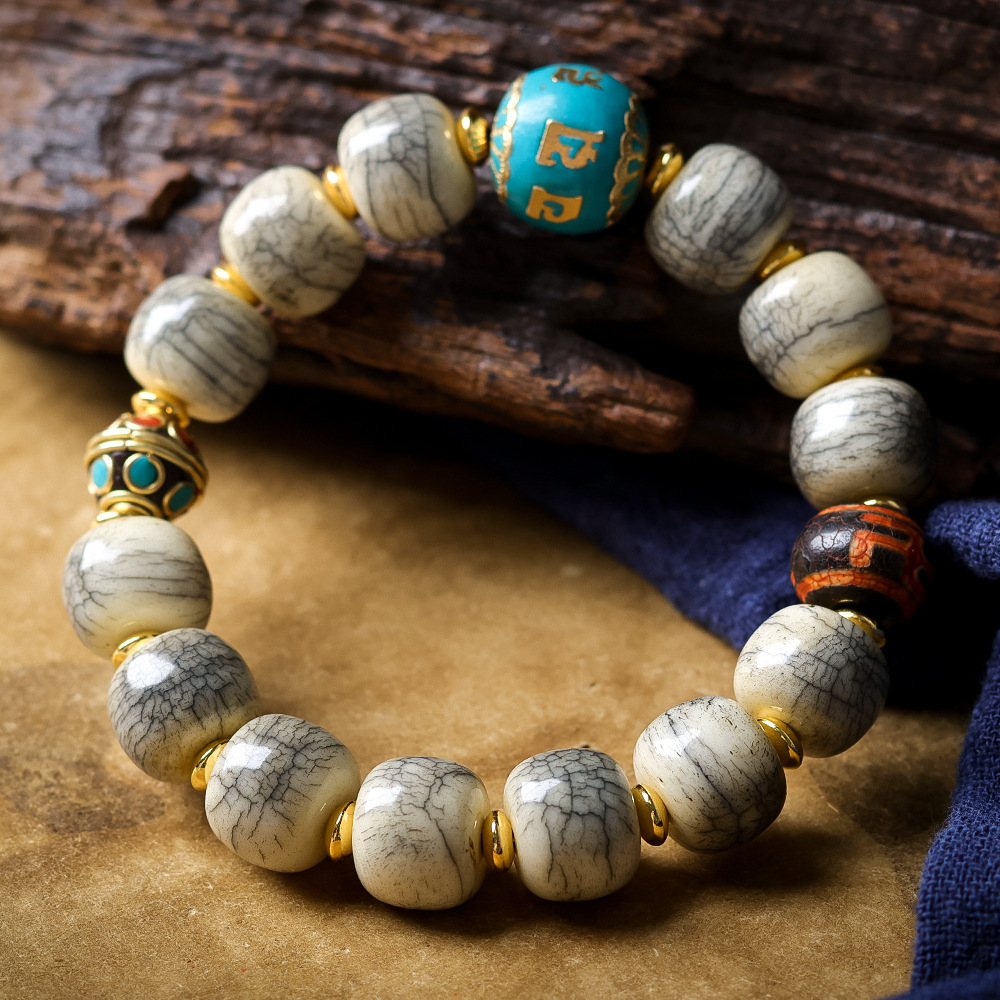 Women Accessories Nepal - سوار من خرز عظم الياك المتشقق