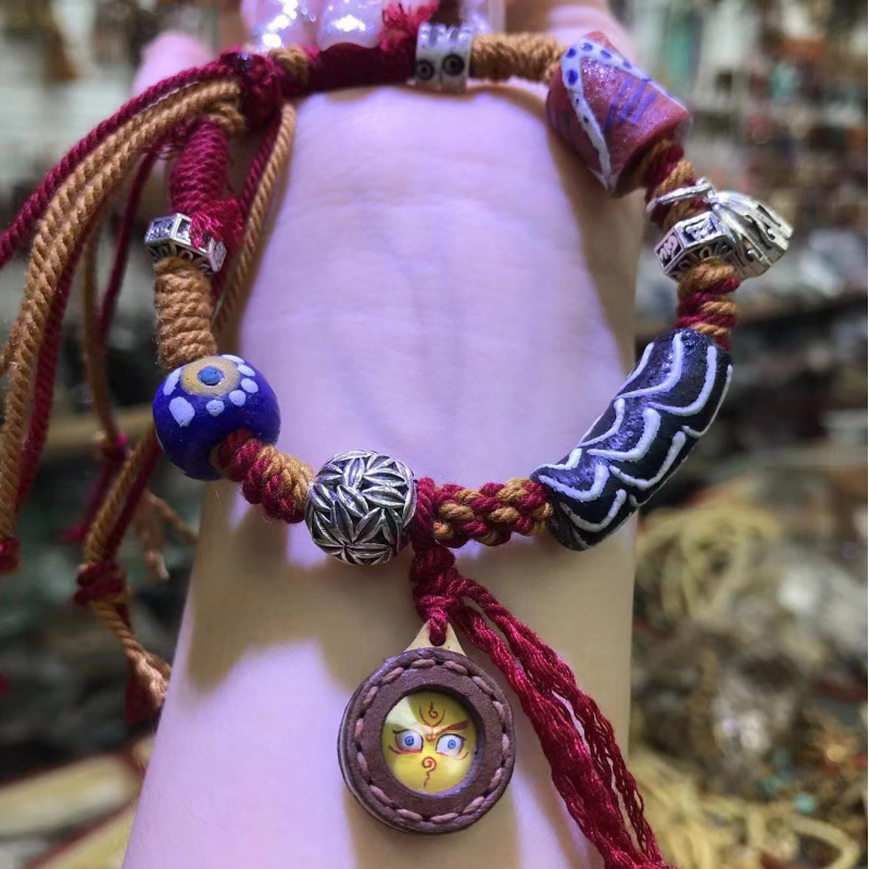 مجوهرات تبتية - إكسسوارات زجاج - مراجعة Women Accessories Nepal وسعره